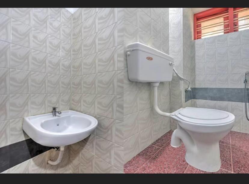 Ss Kkp Tourist Home Thiruvananthapuram Ngoại thất bức ảnh